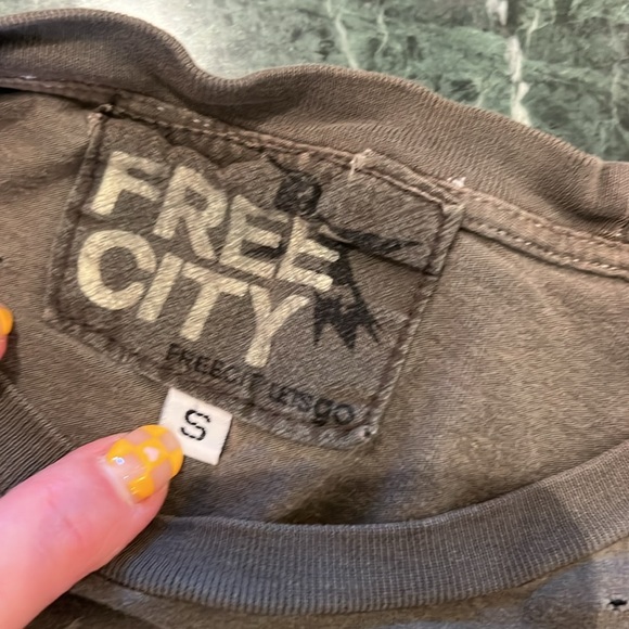 Free City T-shirt ~ LET’S GO! - Picture 10 of 15